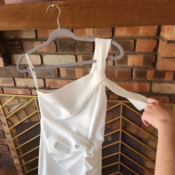 Noel & Jean X Katie May Regal One Shoulder Trumpet Wedding Dress - Picture 5 of 14